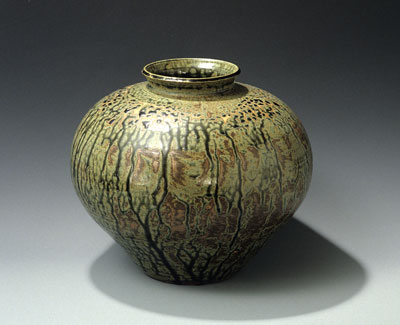 Ash-glazed pot